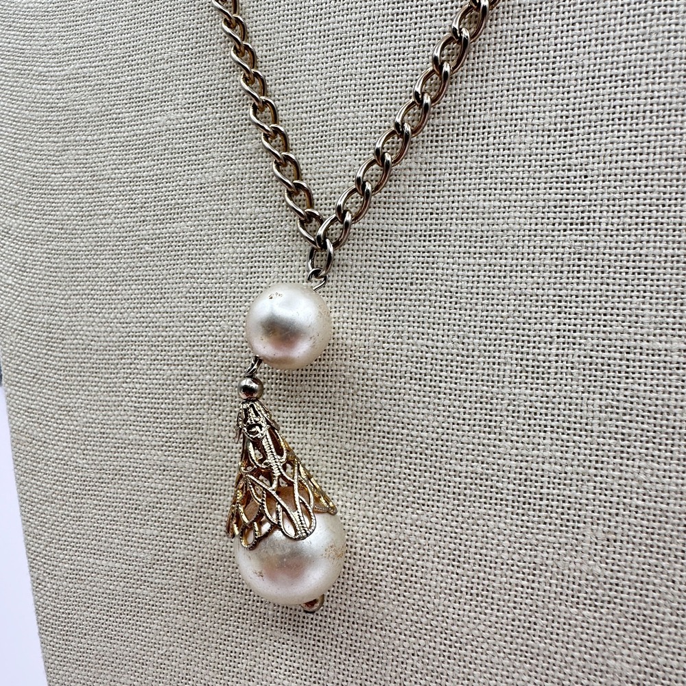 Vintage 80s Gold Tone Pearl Filigree Teardrop Pendant Necklace Gold Tone Jewelry